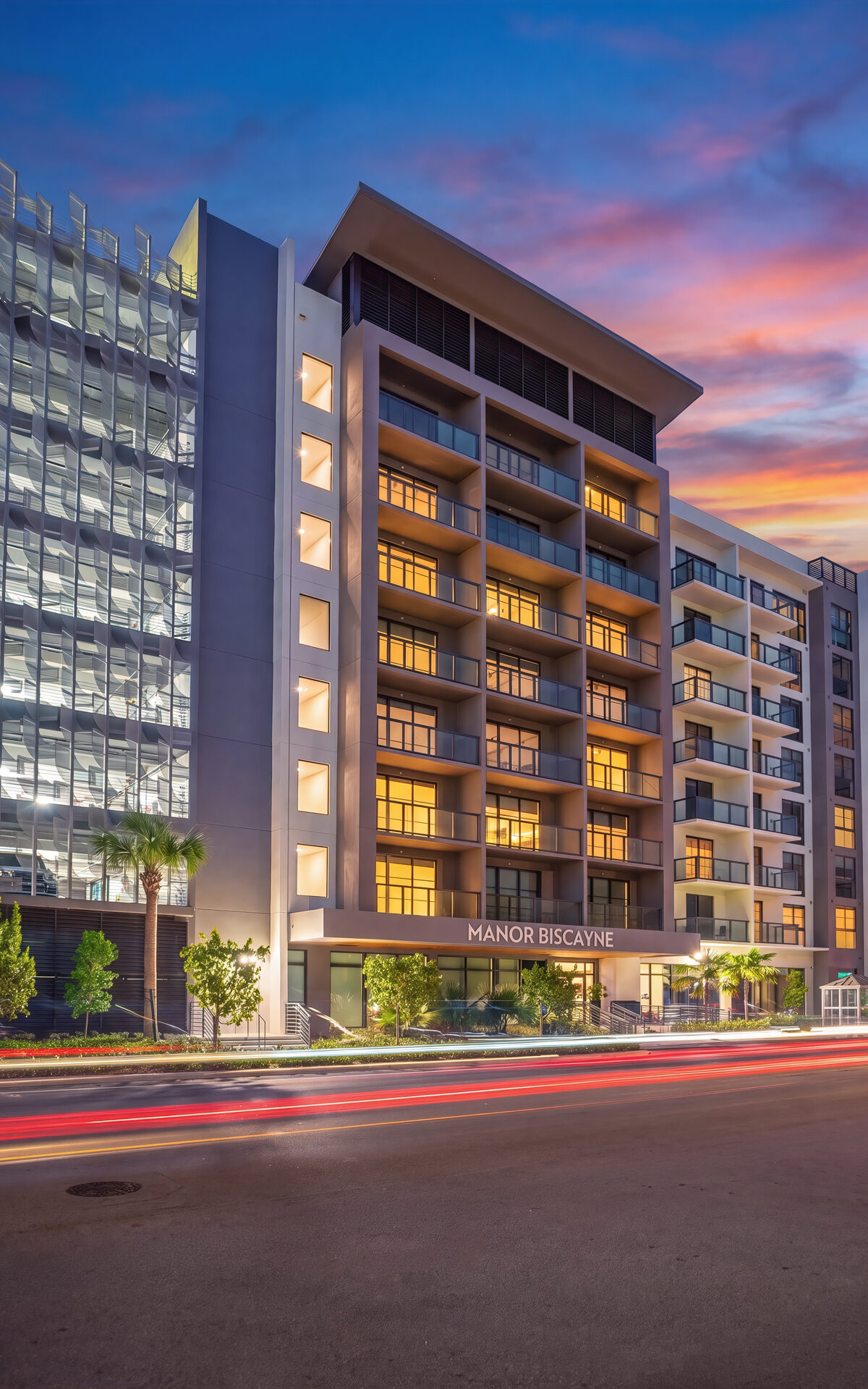 Manor Biscayne Building Exterior Twlight